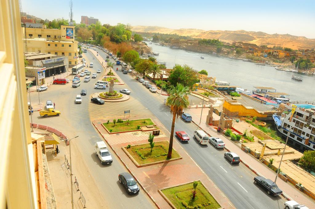 Nile Hotel Aswan Bagian luar foto