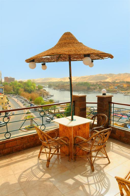 Nile Hotel Aswan Bagian luar foto