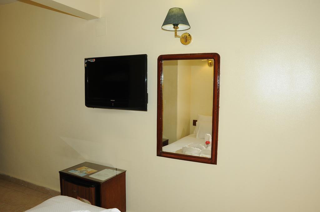 Nile Hotel Aswan Bagian luar foto