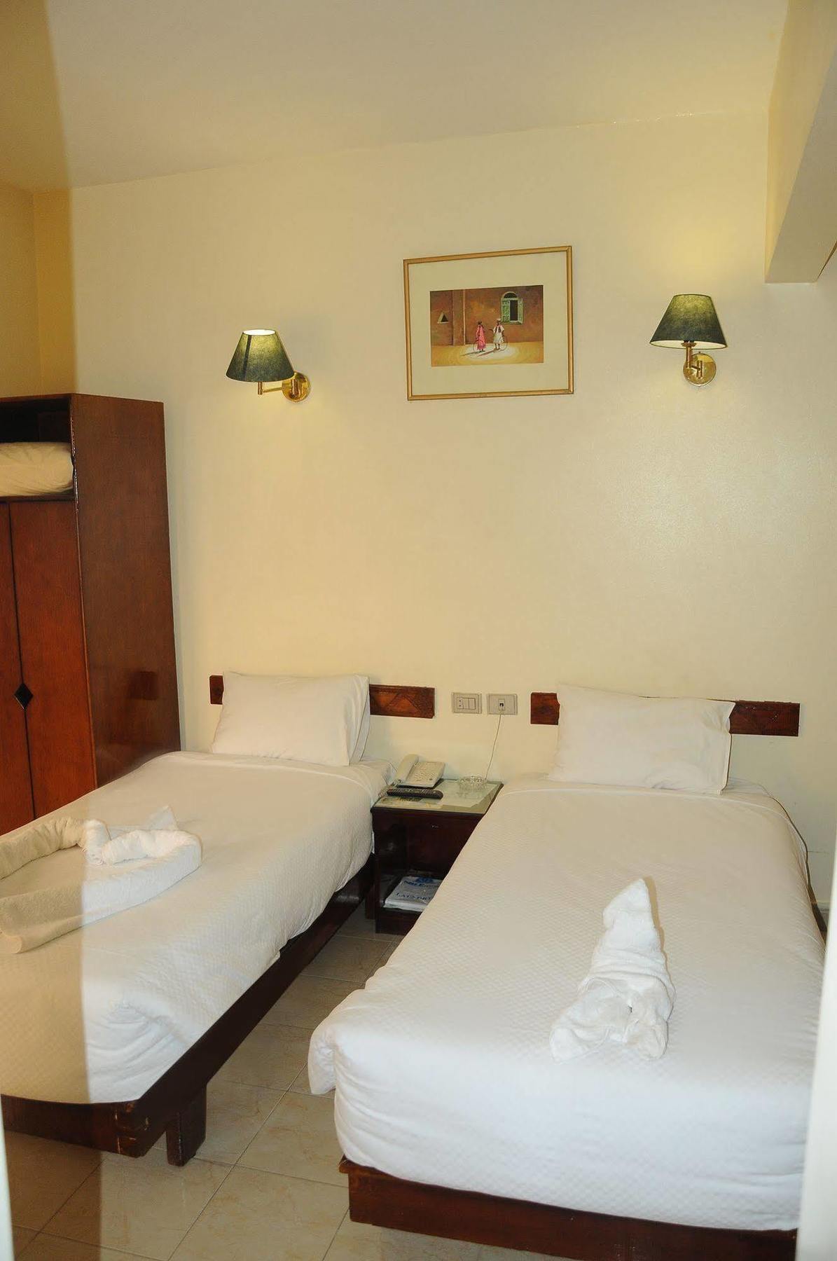 Nile Hotel Aswan Bagian luar foto