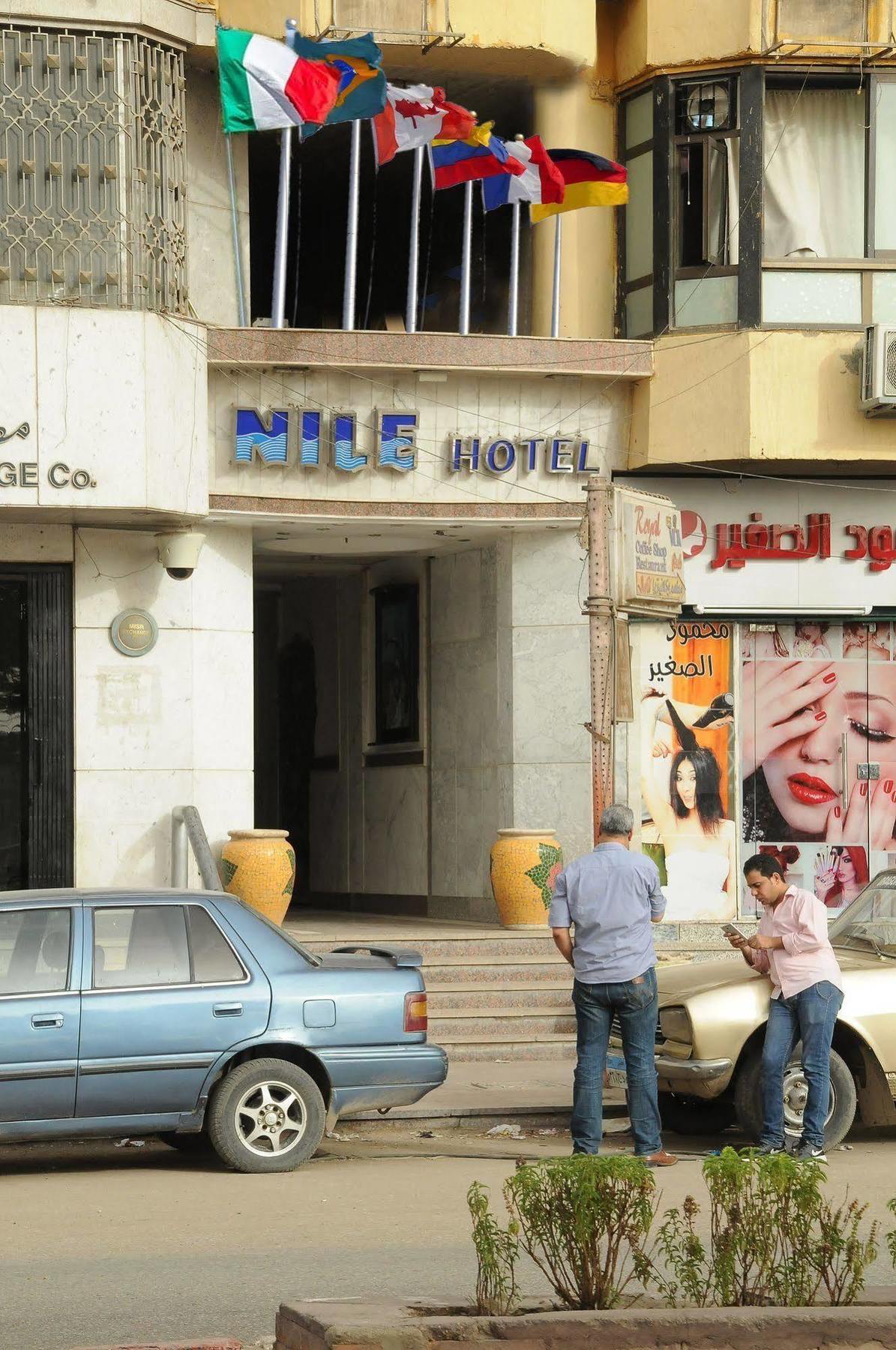 Nile Hotel Aswan Bagian luar foto